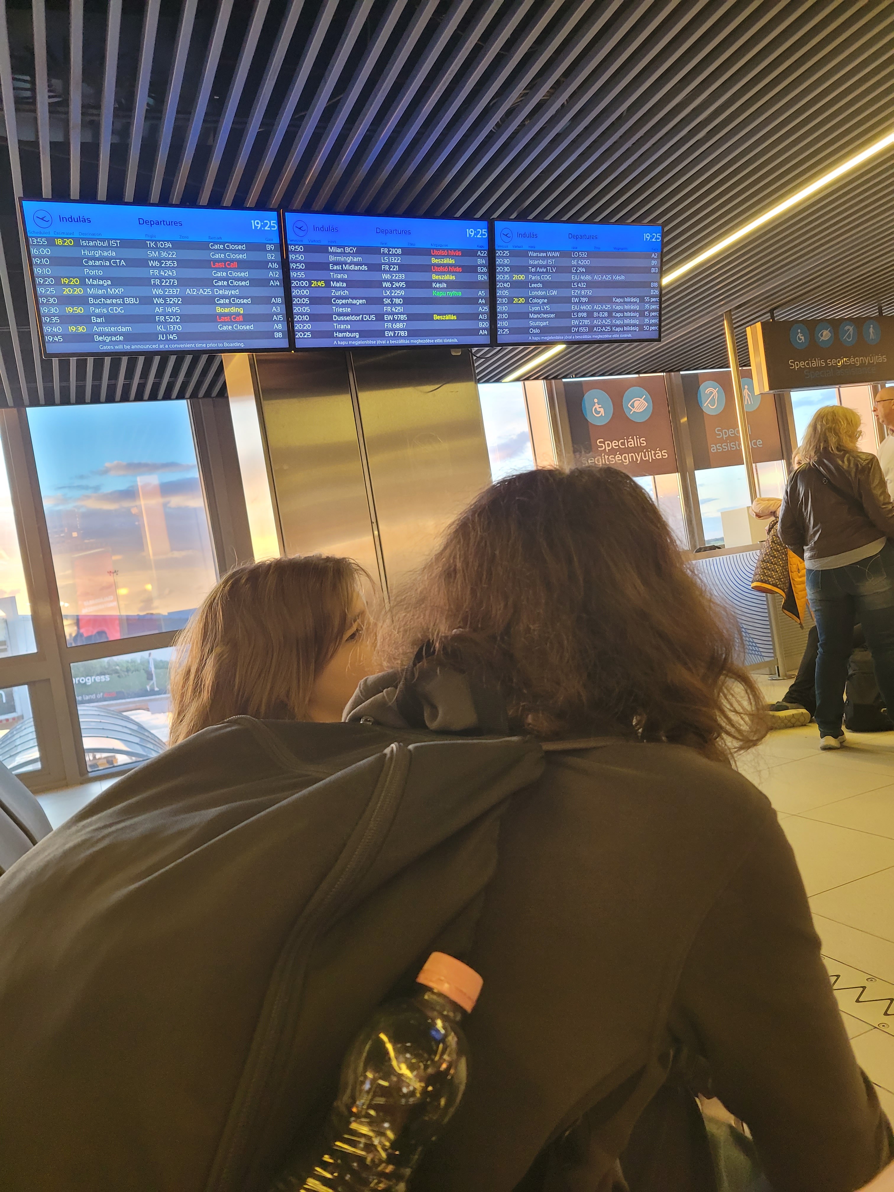 Ráérünk, nyugalom! …ja, így már mégsem.